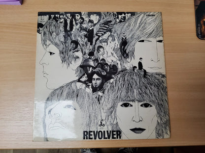 The Beatles. Revolver ( UK 1st Press - RARE EJD WIDE GAP LABEL MOTHER 4 STAMPER PM ) VG+VG