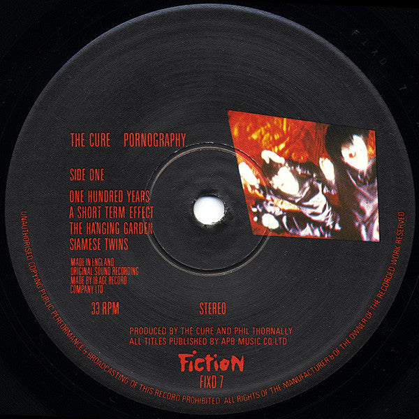 The Cure. Pornography ( First issue with lyrics / band photo printed on inner sleeve ) VG+VG