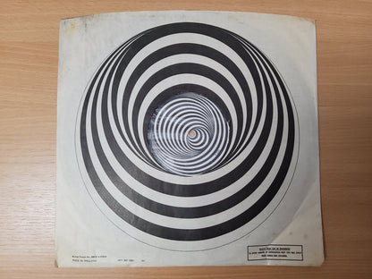 Black Sabbath. Master Of Reality ( Embossed Box Sleeve • 'Vertigo Swirl' labels [inverted black / white on Side B ) G+ Sleeve Worn ( Photos )