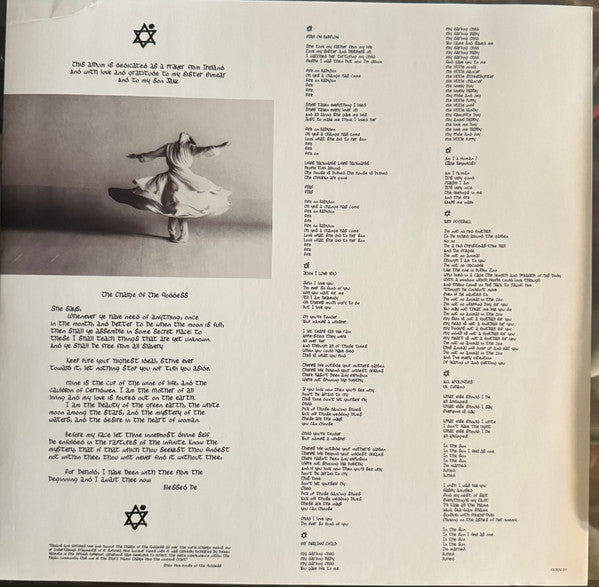 Sinead O'Connor. Universal Mother  ( Re Issue ) VG+VG+ - Ad-Astra Records