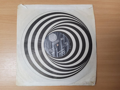 Black Sabbath. Master Of Reality ( Embossed Box Sleeve • 'Vertigo Swirl' labels [inverted black / white on Side B ) G+ Sleeve Worn ( Photos )