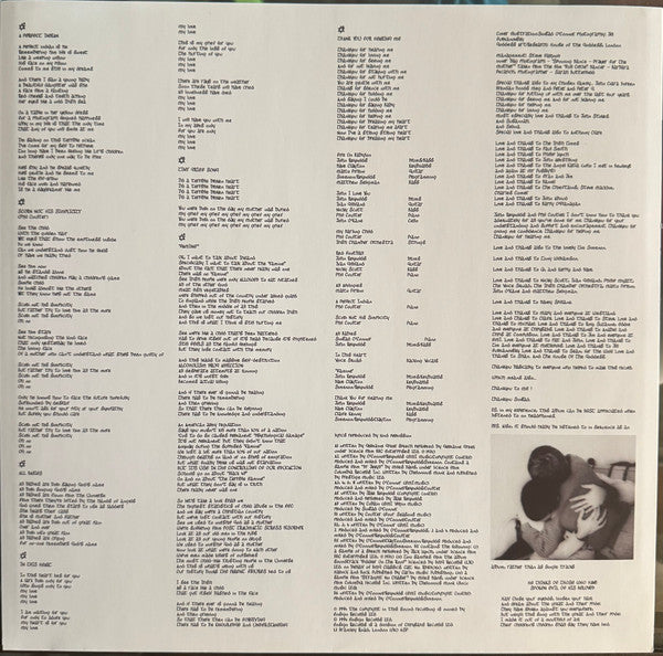 Sinead O'Connor. Universal Mother  ( Re Issue ) VG+VG+ - Ad-Astra Records