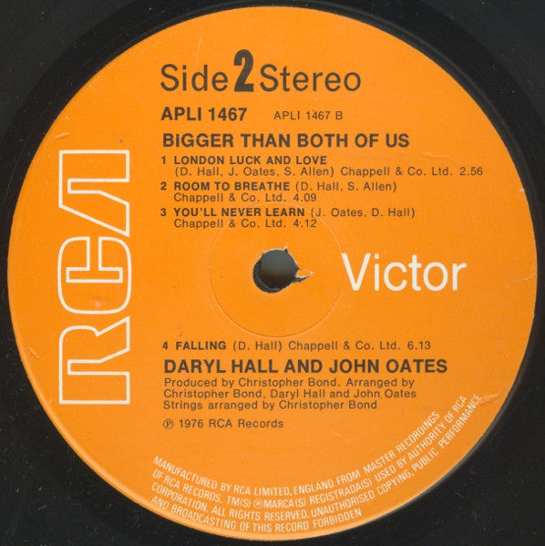 Daryl Hall & John Oates.  Bigger Than Both Of Us VG+VG