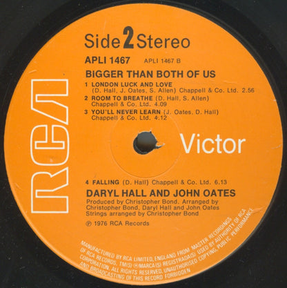 Daryl Hall & John Oates.  Bigger Than Both Of Us VG+VG